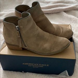 American eagle tan boots